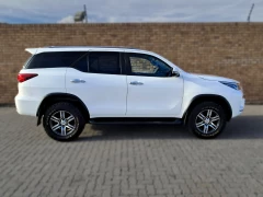 2022 Toyota Fortuner 24gd-6 Rb At