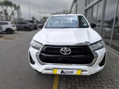 2023 Toyota Hilux Double Cab 2.4 Gd-6 4x4 Raider Mt