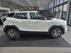 2025 Mahindra Xuv3x0 1.2t Mx2 At