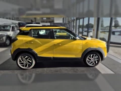 MAHINDRA XUV3X0 1.2T AX5 AT