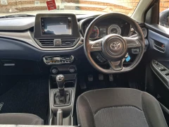 TOYOTA  STARLET 15L XS 5MT