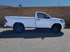 TOYOTA  HILUX SC 24GD6 4X4 RAI 6MT