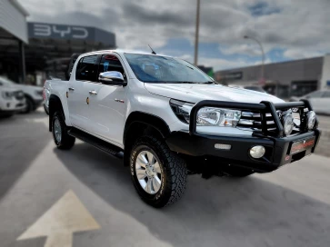 2017 Toyota Hilux Double Cab 2.8 Gd-6 4x4 Raider Mt
