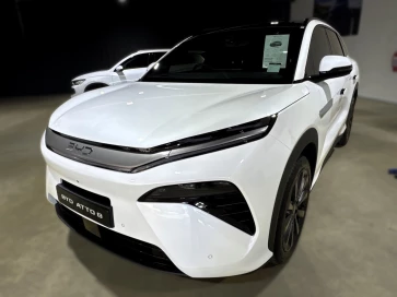Byd Atto 8 Performance Awd Cf-30