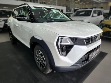 Mahindra Xuv3x0 1.2t Ax5 Mt