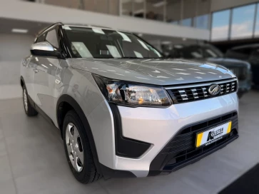 2020 Mahindra XUV 300 W6 Petrol 1.2 MT