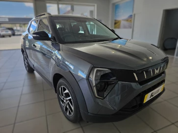 2025 Mahindra XUV3X0 1.2T AX5 MT