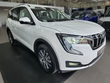 Mahindra Xuv 700 2.0 6at Ax7l 7s