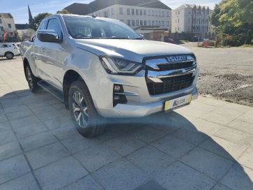 Isuzu 3.0 Ddi E/cab Hr Lse A/t