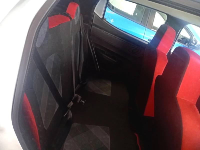 RENAULT KWID 1.0L TECHNO