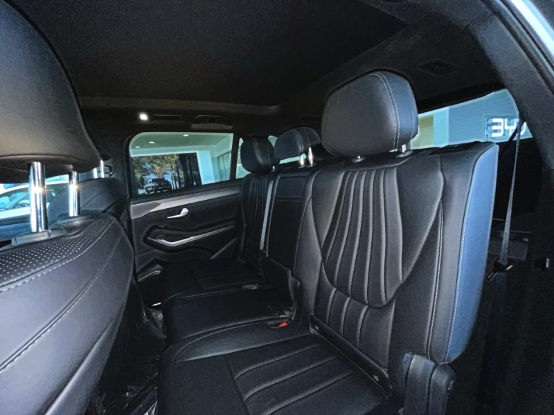 BYD ATTO 8 PREMIUM FWD AF-10