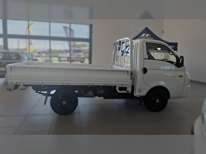 HYUNDAI H100 BAKKIE 2.6 SKD DECK F/L