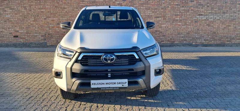 TOYOTA  HILUX XC 28 RB LGD 6AT