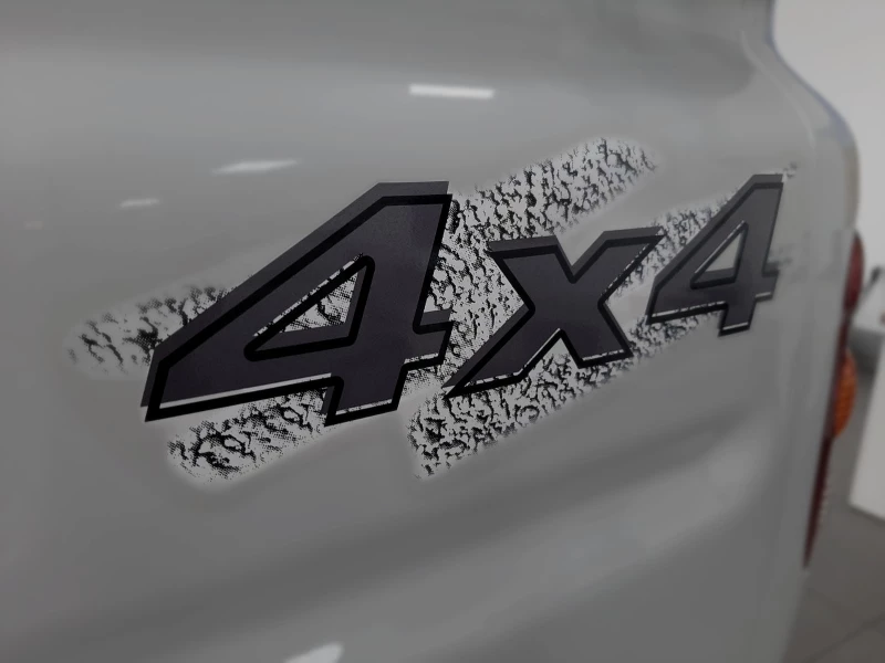 MAHINDRA PIK UP 2.2 MHAWK SC 4X4 S4 AIRCON MT