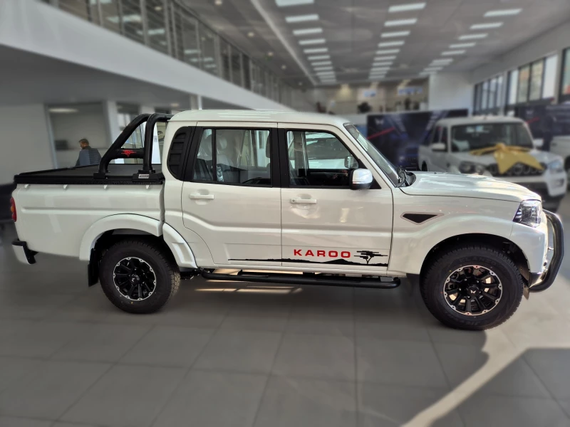 MAHINDRA PIK UP 2.2 MHAWK DC 4X2 MT S11 AT KAROO