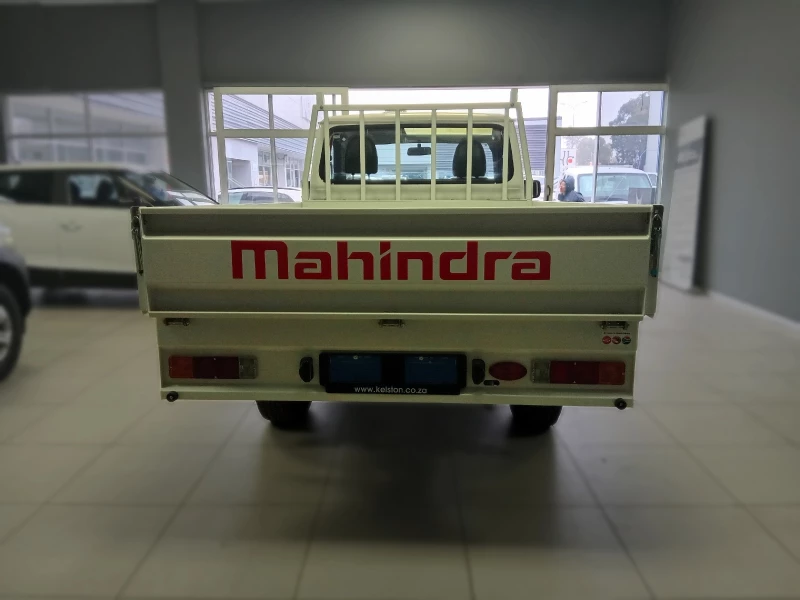 MAHINDRA PIK UP 2.2 MHAWK SC 4X2 MT S4 DROPSIDE AIRCON