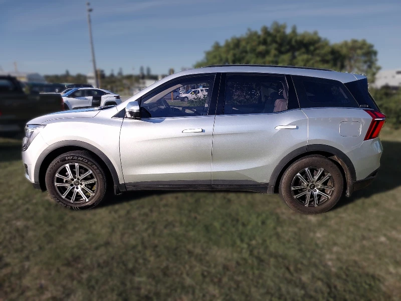 2023 Mahindra Xuv 700 20 Ax7l At