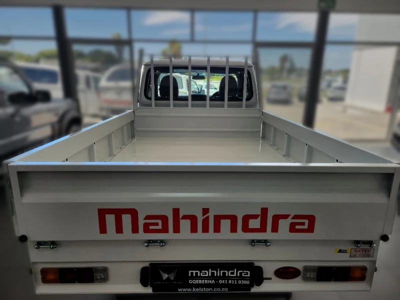 MAHINDRA PIK UP 2.2 MHAWK SC 4X2 MT S4 DROPSIDE AIRCON