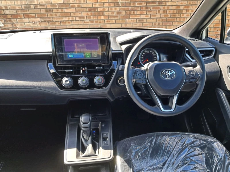 TOYOTA  COROLLA CROSS 18 XI