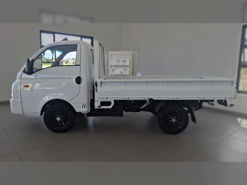 HYUNDAI H100 BAKKIE 2.6 SKD DECK F/L