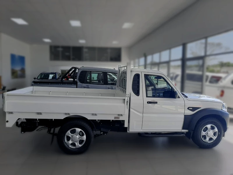 MAHINDRA PIK UP 2.2 MHAWK SC 4X2 MT S4 DROPSIDE AIRCON