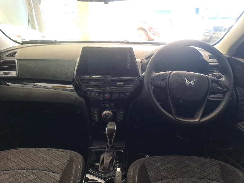 MAHINDRA XUV3X0 1.2T MX2 AT