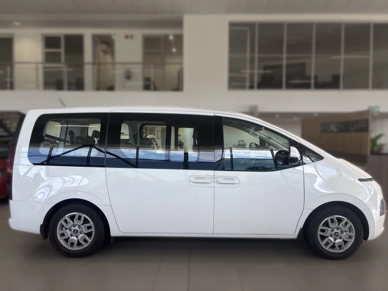 2024 Hyundai Staria R2.2 9s Exec Bus At