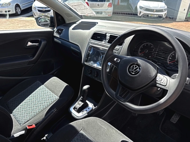 VOLKSWAGEN POLO VIVO 1.6 77KW LIFE TIPTRONIC