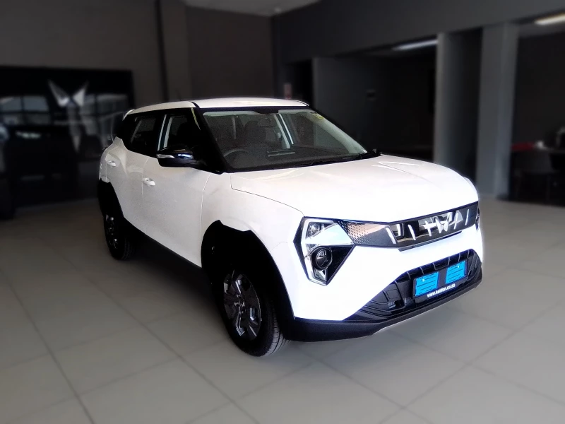 MAHINDRA XUV3X0 1.2T MX3 AT