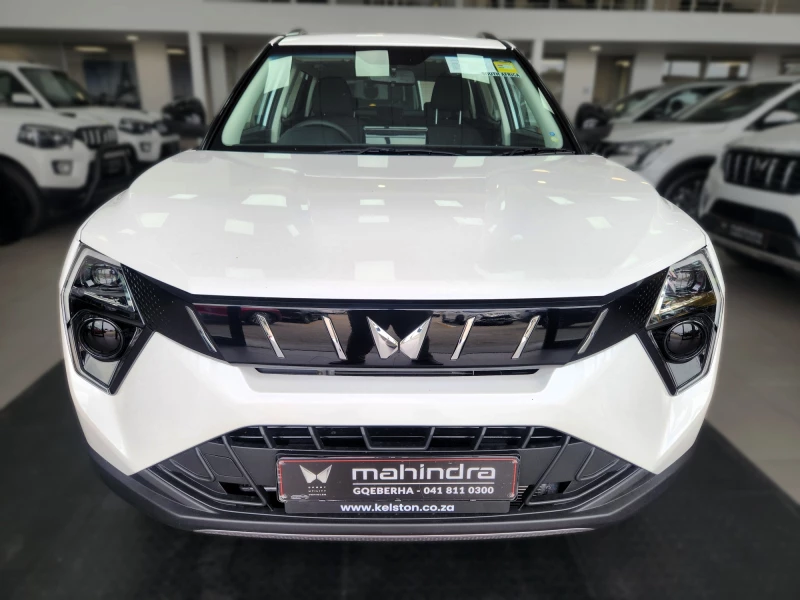 MAHINDRA XUV3X0 1.2T AX5 MT