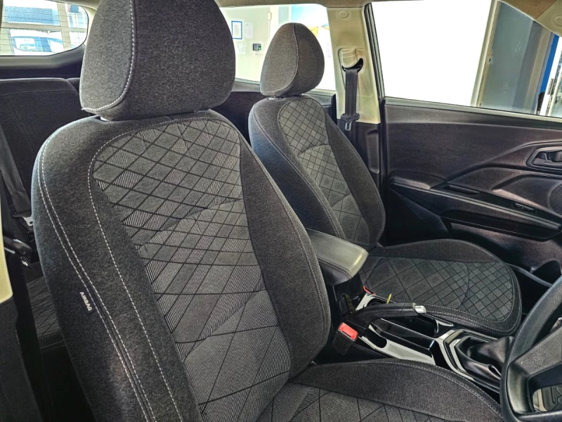2025 Mahindra Xuv3x0 1.2t Mx2 Mt