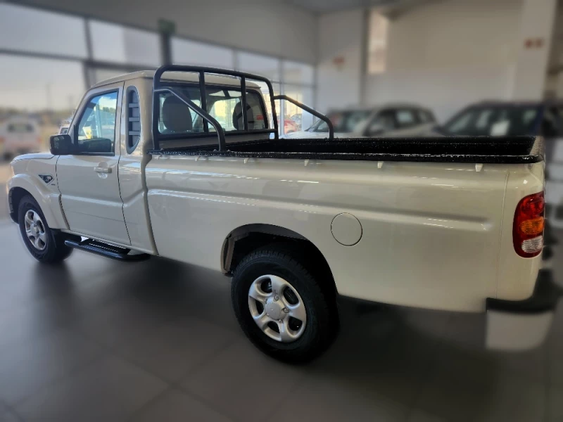 MAHINDRA PIK UP 2.2 MHAWK SC 4X2 MT S6 REFRESH