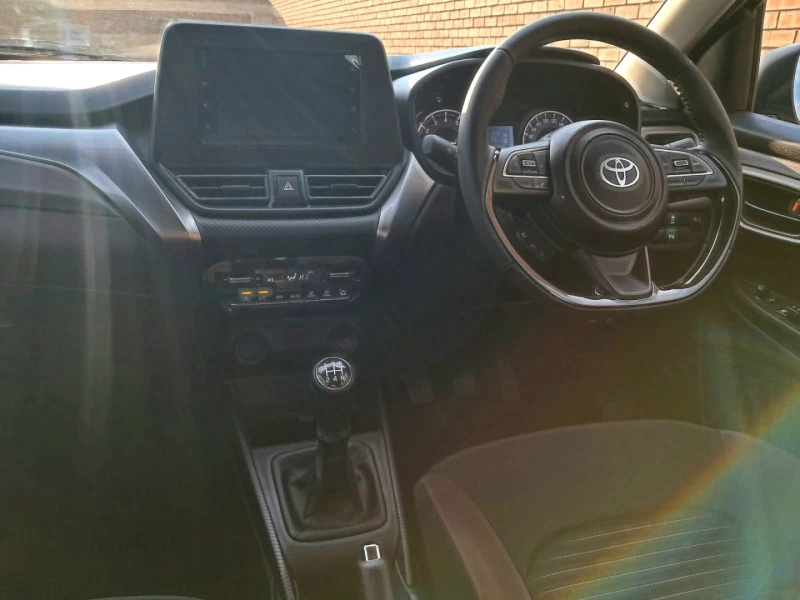 TOYOTA STARLET CROSS 1.5L XS MT