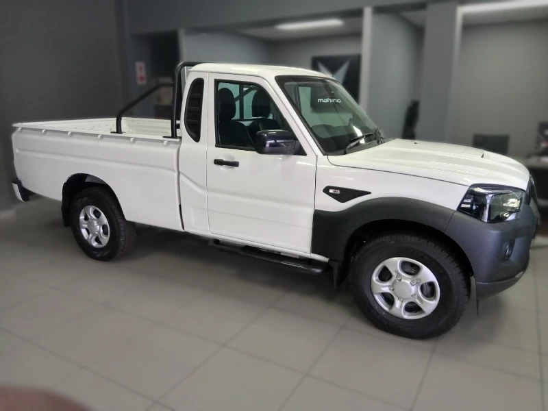 MAHINDRA PIK UP 2.2 MHAWK SC 4X2 S4 REFRESH AIRCON