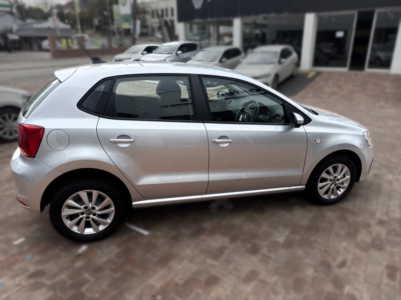 VOLKSWAGEN POLO VIVO 1.6 77KW LIFE TIPTRONIC