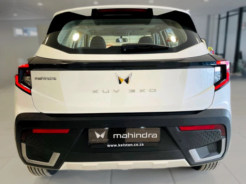 MAHINDRA XUV3X0 1.2T MX3 MT