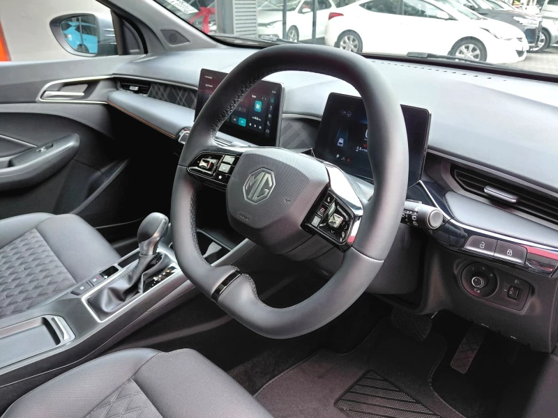 MG MG3 1.5L AT DELUX