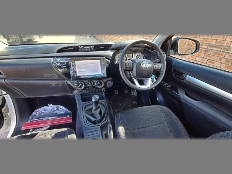 TOYOTA  HILUX XC 24 GD6 RB RAI 6MT