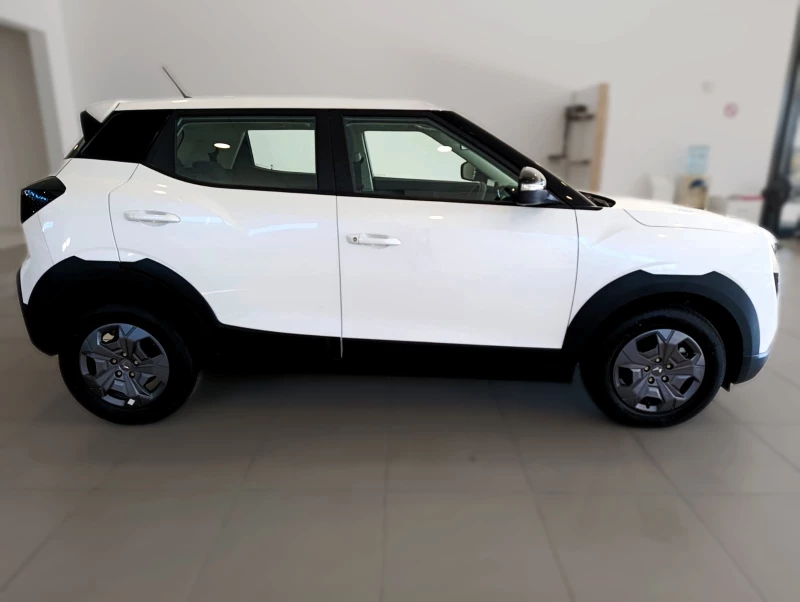 MAHINDRA XUV3X0 1.2T MX3 AT