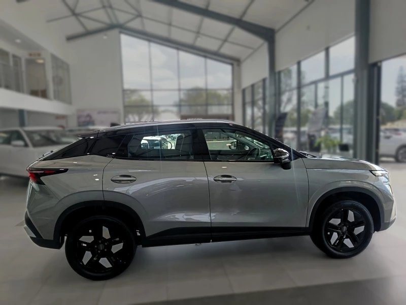 OMODA C5 HEV