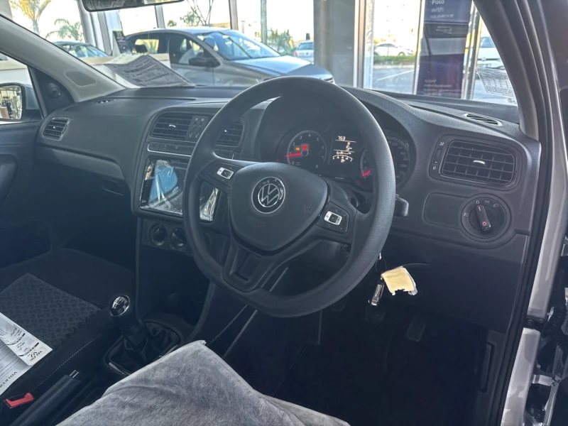 VOLKSWAGEN POLO VIVO 1.4 63KW LIFE