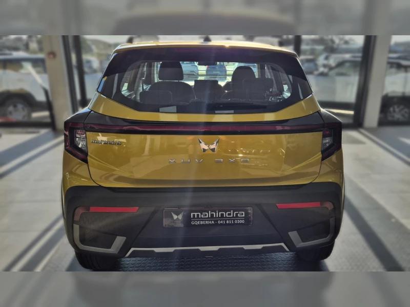 MAHINDRA XUV3X0 1.2T AX5 AT