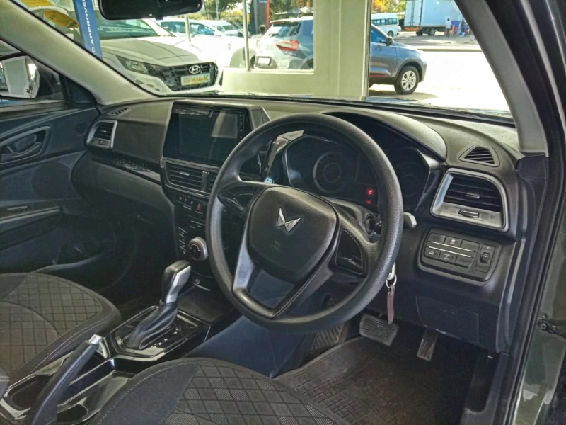 2026 Mahindra Xuv3x0 1.2t Mx2 At