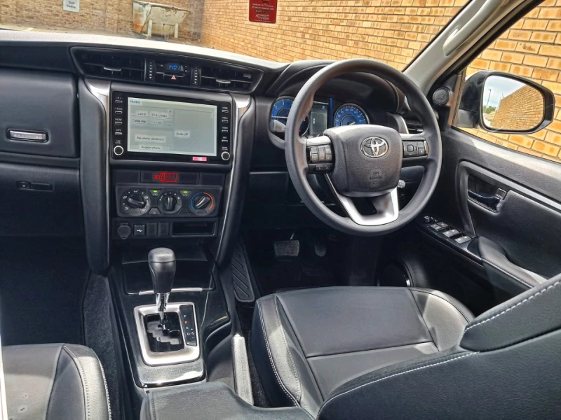 TOYOTA FORTUNER 2.4 GD-6 RB AT