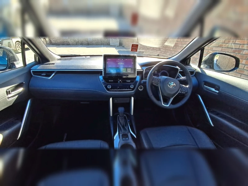 TOYOTA  COROLLA CROSS 18 HEV XR