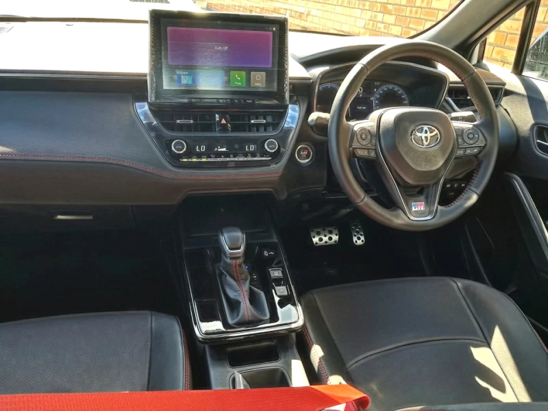 TOYOTA  COROLLA CROSS 18 GR-S