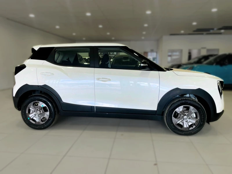 MAHINDRA XUV3X0 1.2T MX3 MT