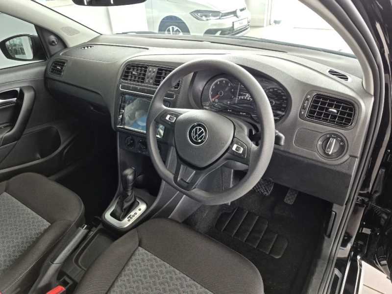 VOLKSWAGEN POLO VIVO 1.6 77KW LIFE TIPTRONIC