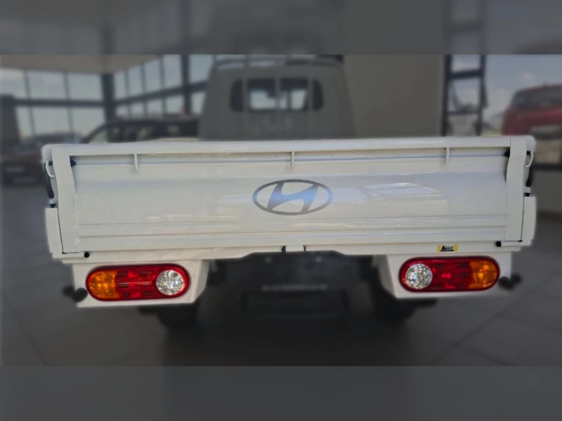 HYUNDAI H100 BAKKIE 2.6 SKD DECK F/L
