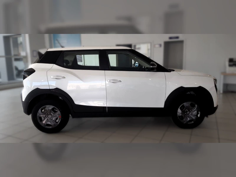 MAHINDRA XUV3X0 1.2T MX3 MT